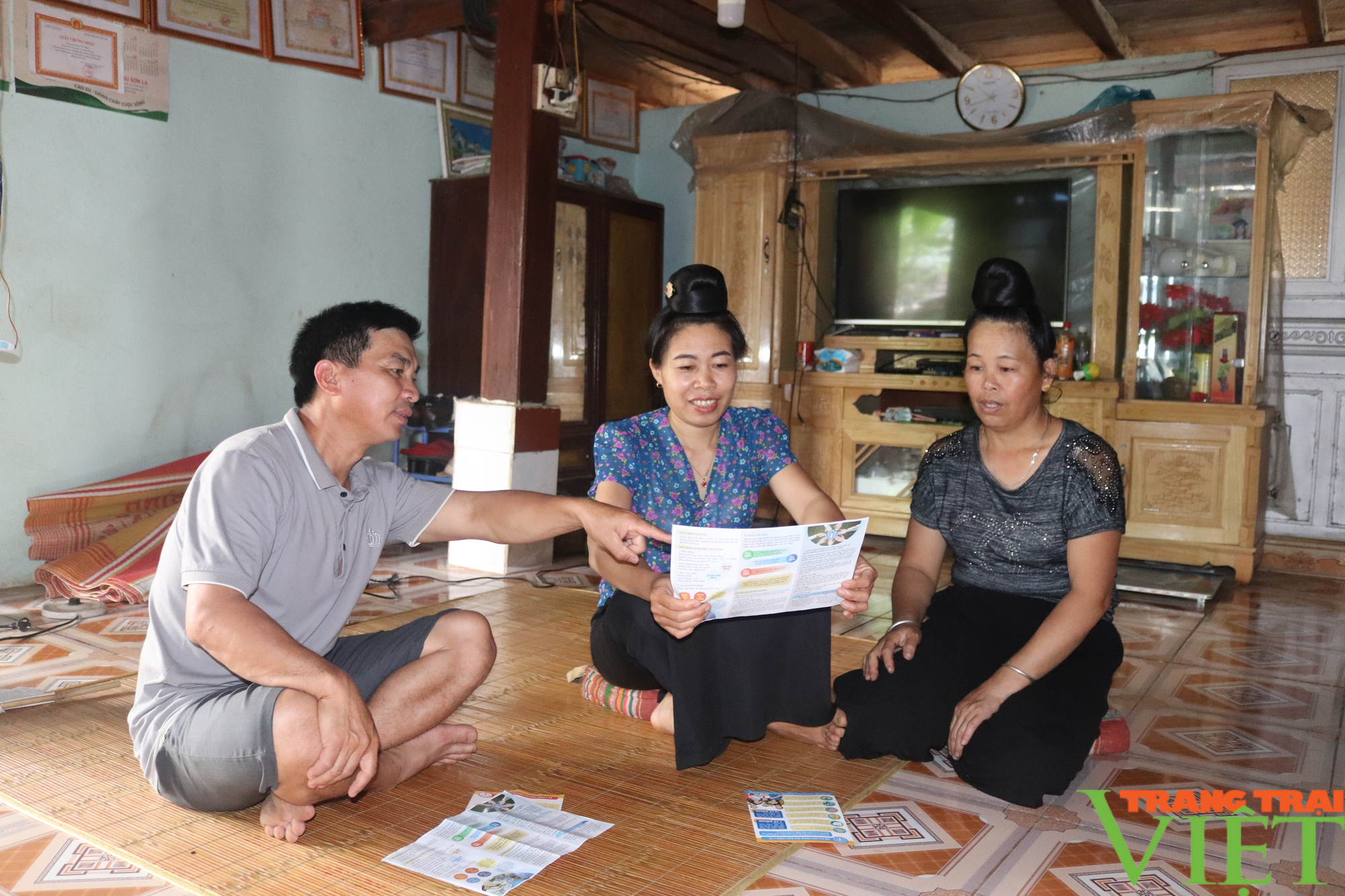 Xã nông thôn mới Chiềng Khoang nỗ lực phát triển đối tượng tham gia BHYT hộ gia đình, BHXH tự nguyện