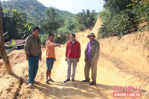 Chiềng Chung huy động nhân dân làm đường giao thông