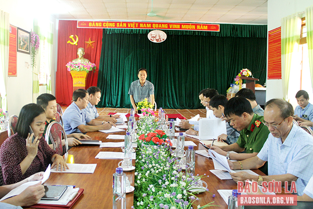 Kiểm tra tiến độ thực hiện nông thôn mới tại xã Mường Lầm