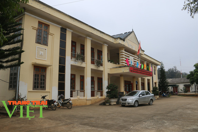 Người dân Nà Bó chung tay cùng chính quyền gìn giữ các tiêu chí nông thôn mới