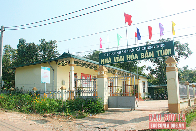 Huy động nguồn lực xây dựng nhà văn hóa bản