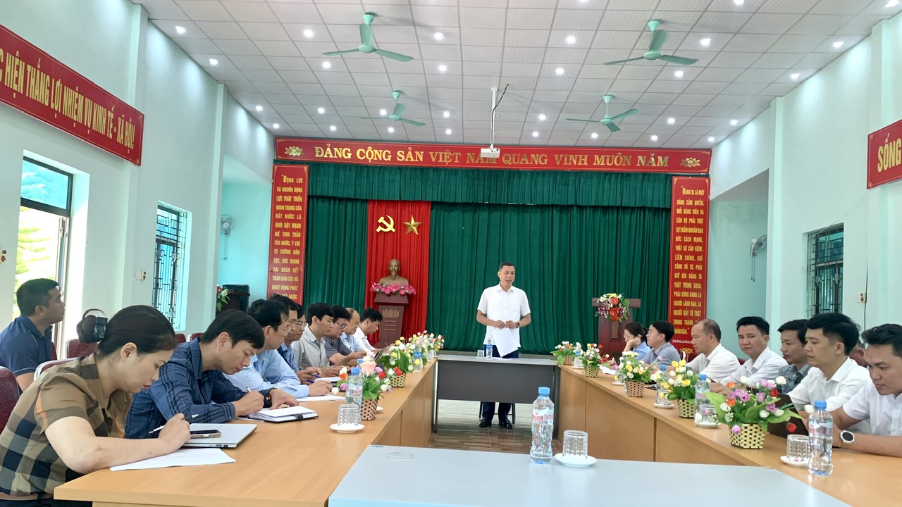 Kiểm tra tiến độ thực hiện Chương trình Mục tiêu quốc gia xây dựng nông thôn mới tại huyện Sốp Cộp