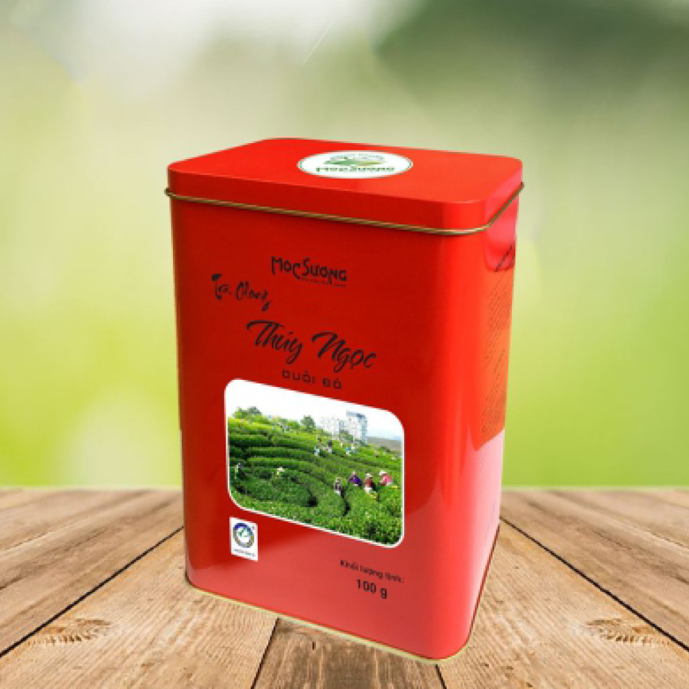 Trà Olong Thúy Ngọc duỗi đỏ