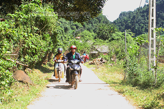  Phiêng Côn nỗ lực xây dựng nông thôn mới